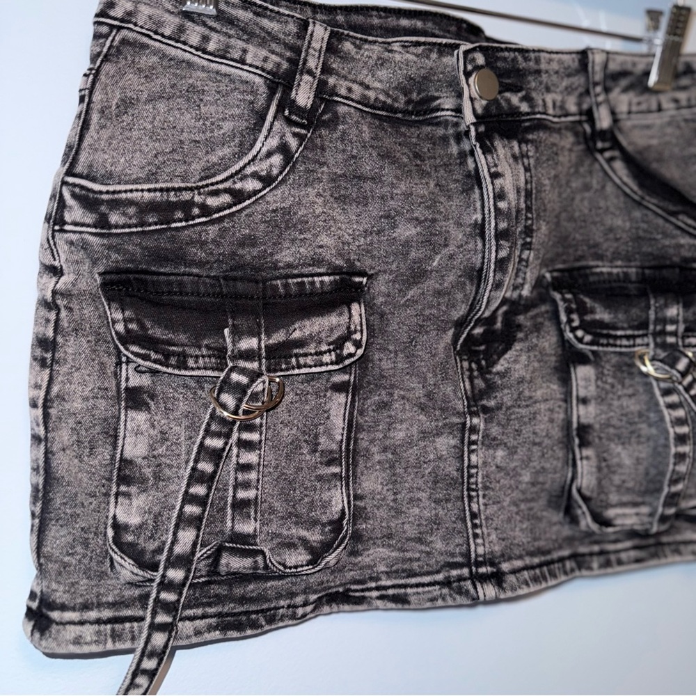 Black Denim cargo Mini Skirt - Picture 4 of 6
